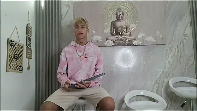 EMPIRE BOYS1 online show from 04/04/26, 01:19