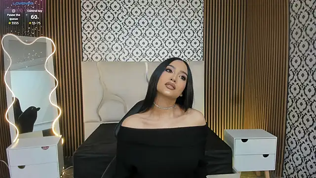 BEELLA TAY1 online show from 11/04/25, 01:10