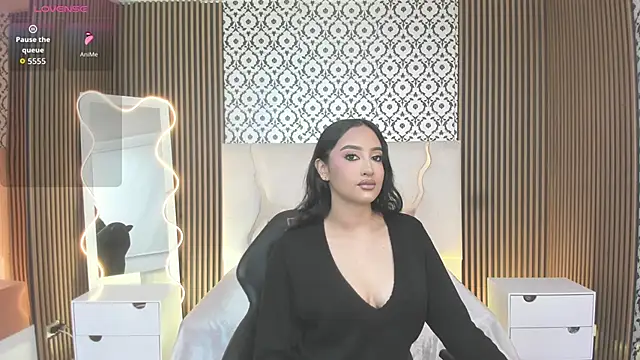 BEELLA TAY1 online show from 11/19/25, 04:40