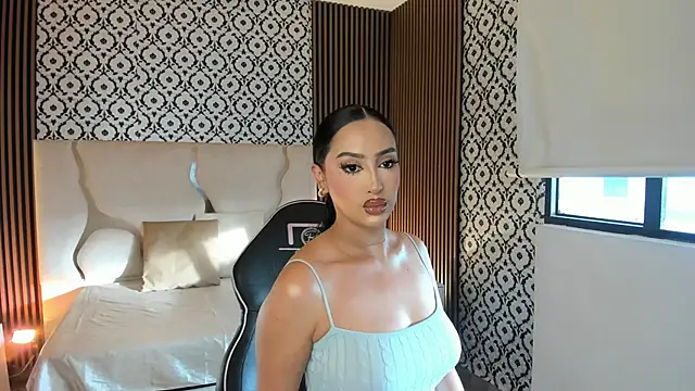 BEELLA TAY1 online show from 05/01/26, 11:37