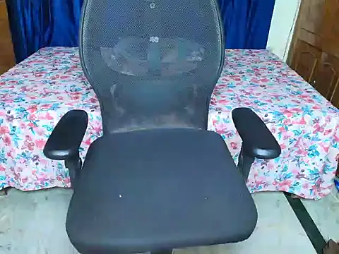 Snapshot of hii_tanisha chatting on 05/09/26, 04:50 hii tanisha online show from 05/09/26, 04:50