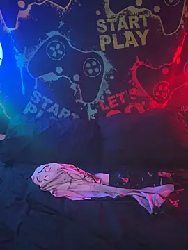 MiniMonroe online show from 11/07/25, 07:08