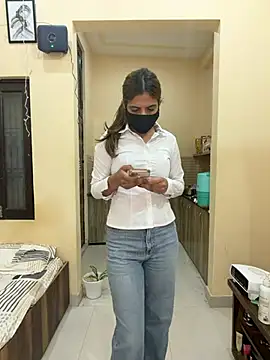 deepikaa aroraa online show from 02/27/26, 10:04