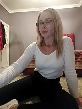 ElenabonyX online show from 01/18/26, 03:27