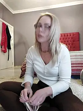 ElenabonyX online show from 02/20/26, 05:13