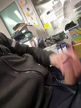 AlexGogo23 online show from 02/11/26, 03:17