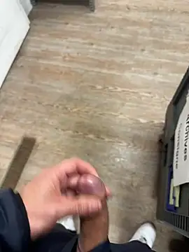 AlexGogo23 online show from 04/23/26, 06:03