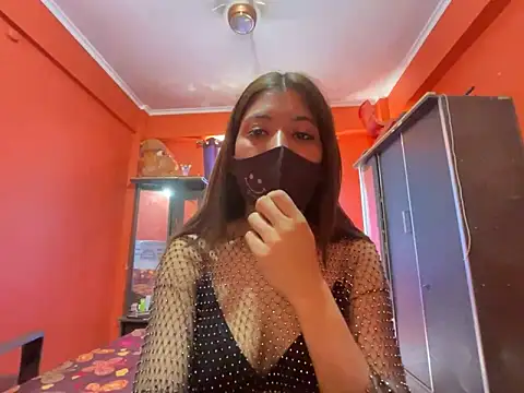 HOT HONEY10 online show from 04/23/26, 04:24