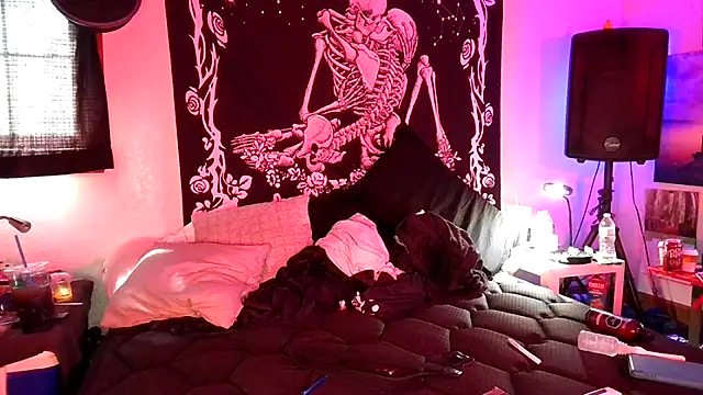 whitehole4bbc252 online show from 04/03/26, 05:55