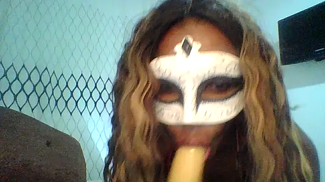 Snapshot of wchocolate chatting on 10/19/25, 03:56 wchocolate online show from 10/19/25, 03:56