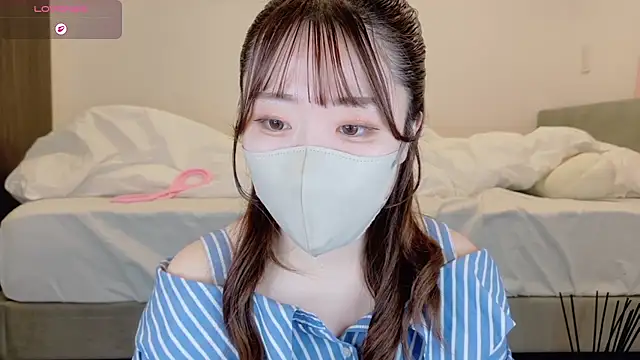 Snapshot of yura_ra_ra chatting on 06/06/26, 02:11 yura ra ra online show from 06/06/26, 02:11
