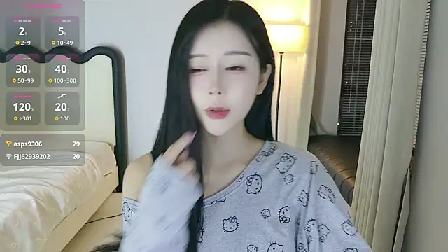 yiyi 3523 online show from 04/22/26, 01:12