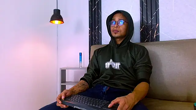 Jayden Morris online show from 12/05/25, 04:03