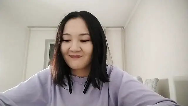 Lyndasilk online show from 11/09/25, 02:15