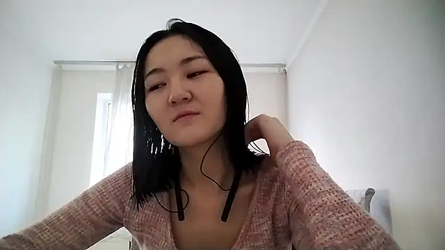 Lyndasilk online show from 11/20/25, 11:10