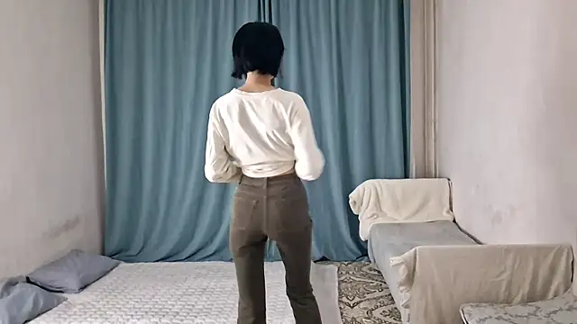 Lyndasilk online show from 03/31/26, 04:18