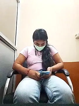 Snapshot of PG_girl_12th chatting on 10/13/25, 07:19 PG girl 12th online show from 10/13/25, 07:19