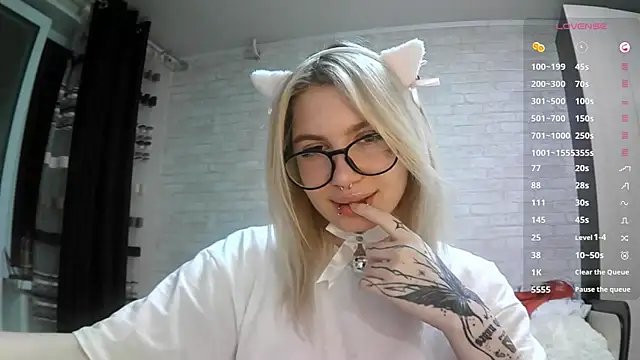AmeeDelmonace online show from 10/13/25, 02:17