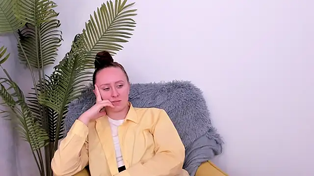 IngridCothron online show from 10/13/25, 01:11