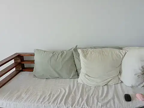 Snapshot of bpinside chatting on 10/31/25, 03:46 bpinside online show from 10/31/25, 03:46