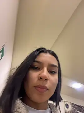 AlyssaRay online show from 03/13/26, 12:01