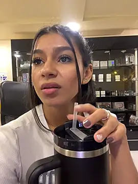 AlyssaRay online show from 04/01/26, 01:41