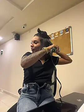 Snapshot of AlyssaRay chatting on 04/24/26, 11:07 AlyssaRay online show from 04/24/26, 11:07