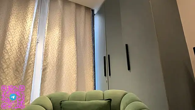 AlessiaChen online show from 10/23/25, 08:02