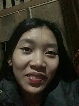 linh-lan1 online show from 02/04/26, 12:44
