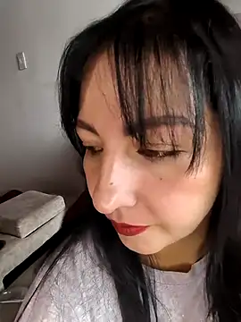 Snapshot of kitten25-hott chatting on 10/19/25, 06:41 kitten25-hott online show from 10/19/25, 06:41