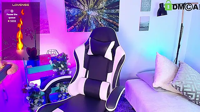 Snapshot of Alex_carter chatting on 10/30/25, 10:38 Alex carter online show from 10/30/25, 10:38