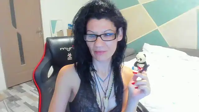 SweetSin40 online show from 04/04/26, 06:05