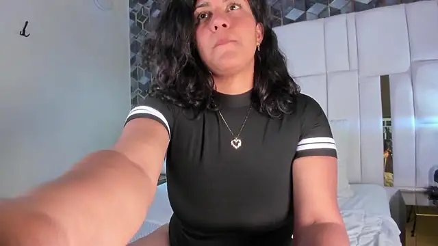 denisse khan online show from 03/16/26, 06:12