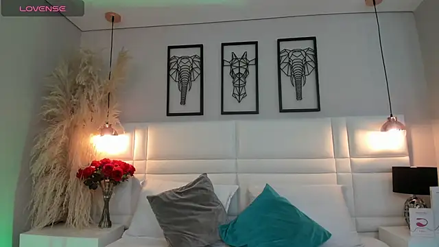 Ari lynn  online show from 10/28/25, 03:10