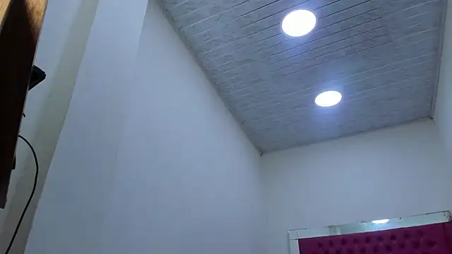 VioletGil Party  online show from 12/18/25, 07:53