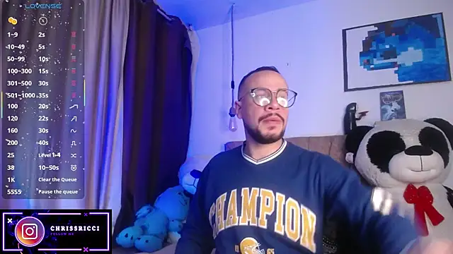 Snapshot of Chriss-ricci chatting on 10/17/25, 04:15 Chriss-ricci online show from 10/17/25, 04:15