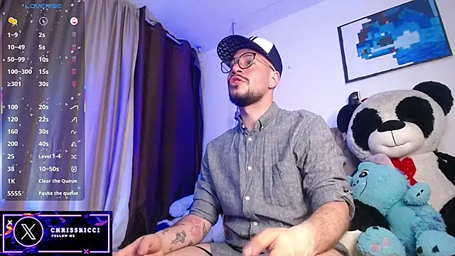 Snapshot of Chriss-ricci chatting on 10/19/25, 03:29 Chriss-ricci online show from 10/19/25, 03:29