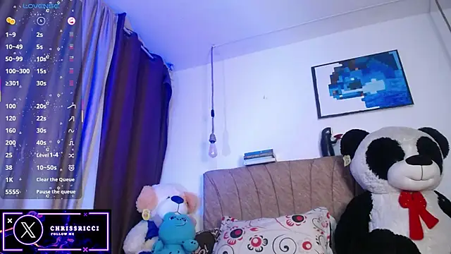 Snapshot of Chriss-ricci chatting on 10/21/25, 04:02 Chriss-ricci online show from 10/21/25, 04:02