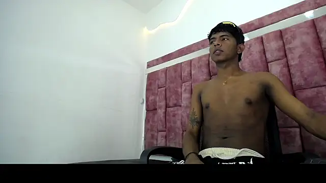 Mick storm online show from 04/18/26, 07:07