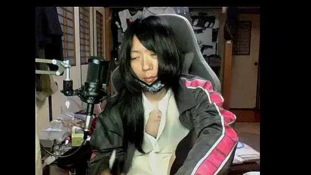 Snapshot of harinyanxxx chatting on 10/26/25, 02:45 harinyanxxx online show from 10/26/25, 02:45