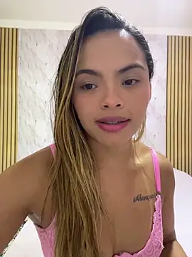Snapshot of safadinhaquenteW chatting on 05/20/26, 03:40 safadinhaquenteW online show from 05/20/26, 03:40