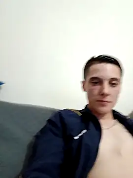 Snapshot of fresh-laD chatting on 11/06/25, 02:01 fresh-laD online show from 11/06/25, 02:01