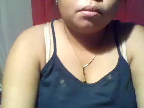Snapshot of sweet_rhetta04 chatting on 10/15/25, 01:17 sweet rhetta04 online show from 10/15/25, 01:17