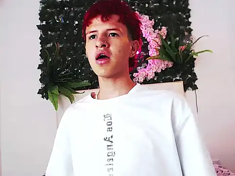 Snapshot of ANDRES_ANTONIO chatting on 10/19/25, 12:44 ANDRES ANTONIO online show from 10/19/25, 12:44