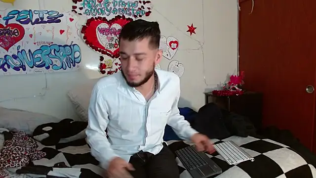 picante70  online show from 12/18/25, 12:11