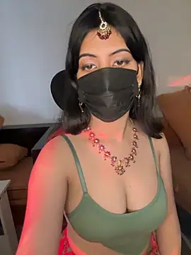 Snapshot of hey_wifey chatting on 11/07/25, 08:36 hey wifey online show from 11/07/25, 08:36