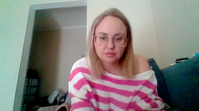 AmyDelamonico online show from 10/13/25, 08:58