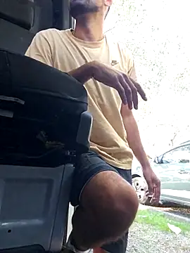 Snapshot of Arf097 chatting on 10/15/25, 01:55 Arf097 online show from 10/15/25, 01:55