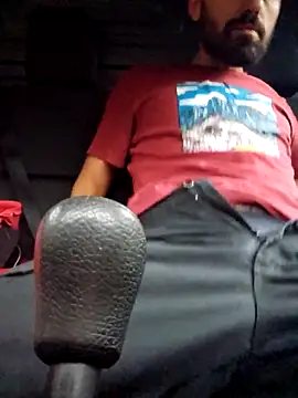 Snapshot of Arf097 chatting on 11/15/25, 12:56 Arf097 online show from 11/15/25, 12:56