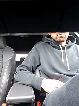 Snapshot of Arf097 chatting on 03/01/26, 01:02 Arf097 online show from 03/01/26, 01:02